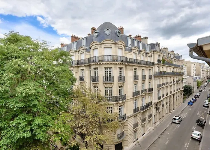 Magnifique Proche Champs-elysees Apartament