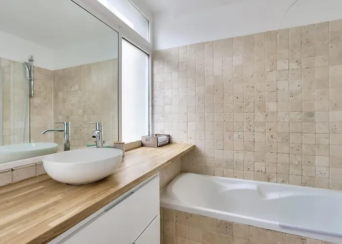 Magnifique Proche Champs-elysees Apartament Paryż